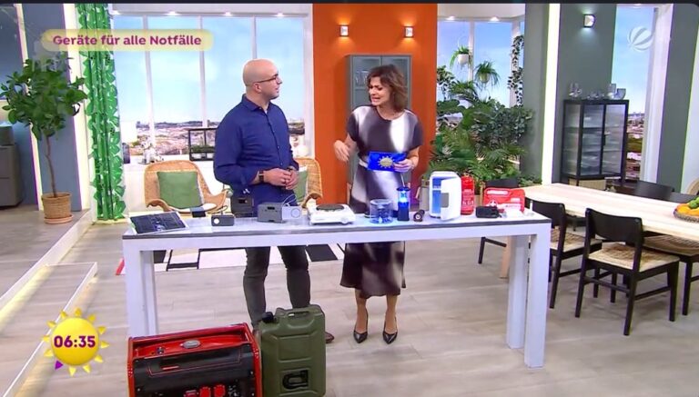 Sascha Zöller stellt im SAT.1-Frühstücksfernsehen Geräte für Notfälle vor